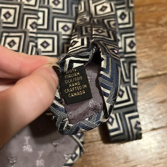 Men’s Dion Italian Silk Ties - Picture 3 of 4